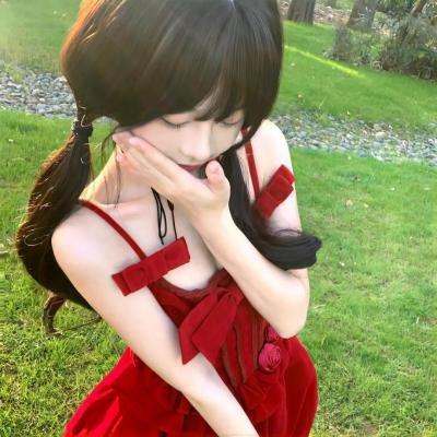 采蘑菇的夫妻
